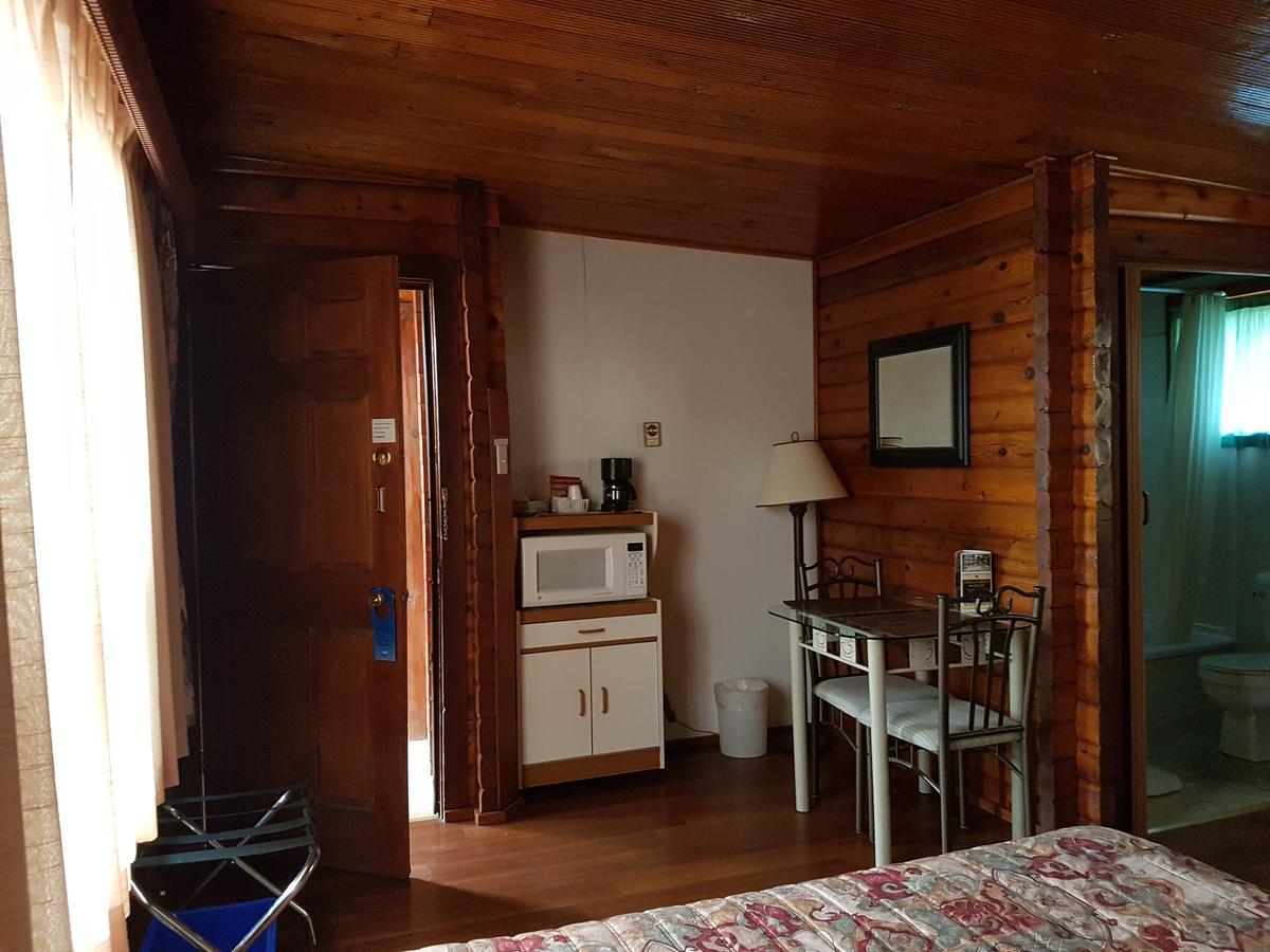 Flamingo Motel Cranbrook Eksteriør bilde